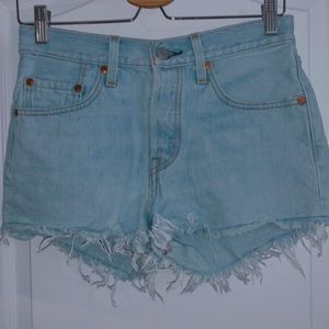 Levi’s short
